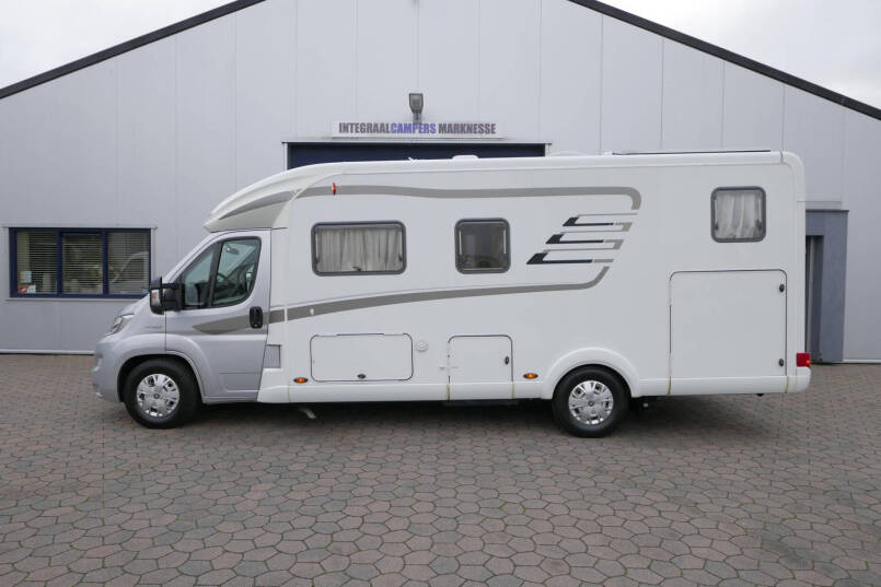 Hymer T 678 CL | Levelsysteem | 3.0 Automaat | AL-KO maxi | Enkele bedden | Zonnepaneel 2