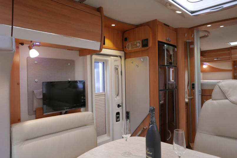 Hymer T 678 CL | Levelsysteem | 3.0 Automaat | AL-KO maxi | Enkele bedden | Zonnepaneel 29