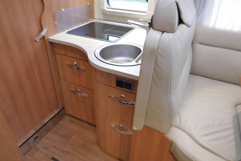 Hymer T 678 CL | Levelsysteem | 3.0 Automaat | AL-KO maxi | Enkele bedden | Zonnepaneel 31