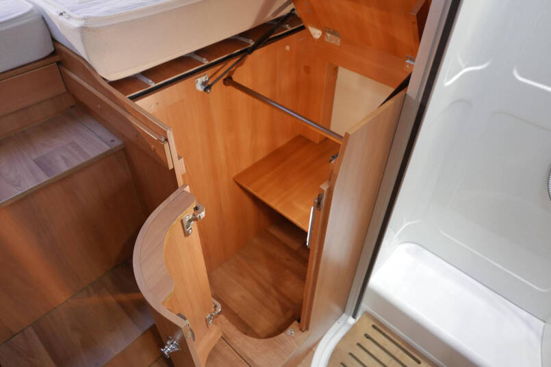 Hymer T 678 CL | Levelsysteem | 3.0 Automaat | AL-KO maxi | Enkele bedden | Zonnepaneel 41