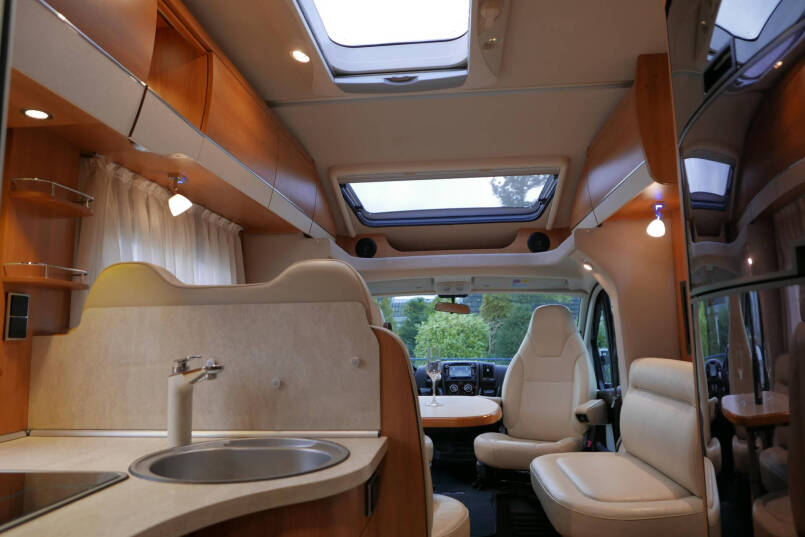 Hymer T 678 CL | Levelsysteem | 3.0 Automaat | AL-KO maxi | Enkele bedden | Zonnepaneel 47