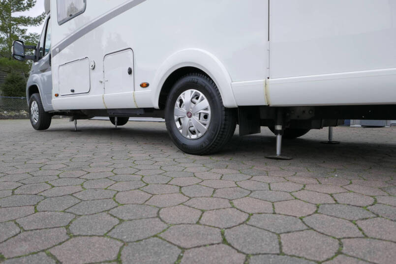 Hymer T 678 CL | Levelsysteem | 3.0 Automaat | AL-KO maxi | Enkele bedden | Zonnepaneel 6