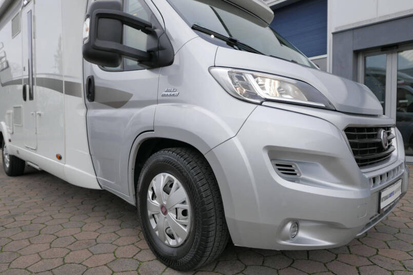 Hymer T 678 CL | Levelsysteem | 3.0 Automaat | AL-KO maxi | Enkele bedden | Zonnepaneel 7