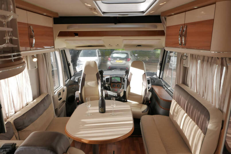 Hymer B 654 SL Lang Star Edition | 3.0 158 pk | Automaat | Airco 23