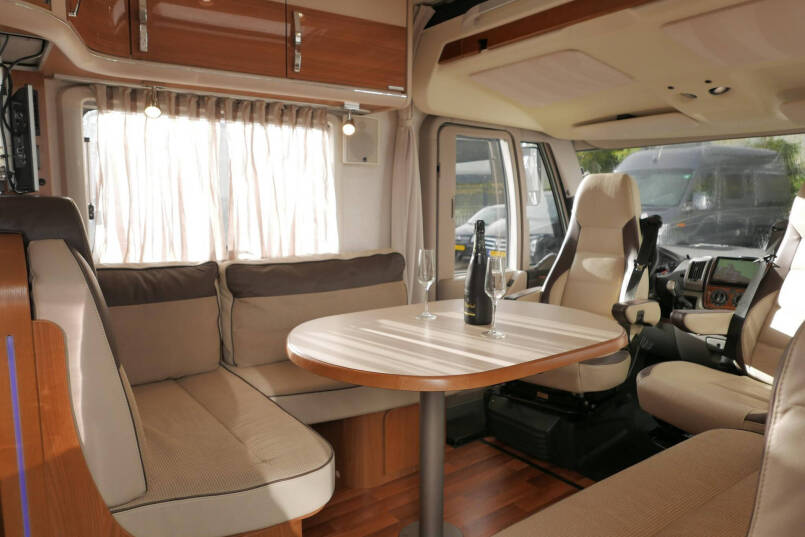 Hymer B 654 SL Lang Star Edition | 3.0 158 pk | Automaat | Airco 25
