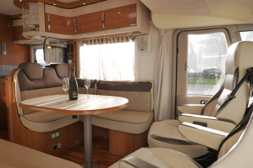 Hymer B 654 SL Lang Star Edition | 3.0 158 pk | Automaat | Airco 26