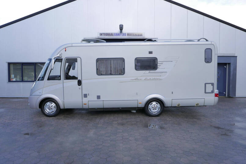Hymer B 654 SL Lang Star Edition | 3.0 158 pk | Automaat | Airco 2