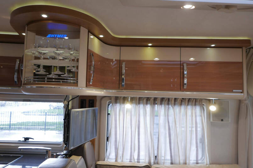 Hymer B 654 SL Lang Star Edition | 3.0 158 pk | Automaat | Airco 33