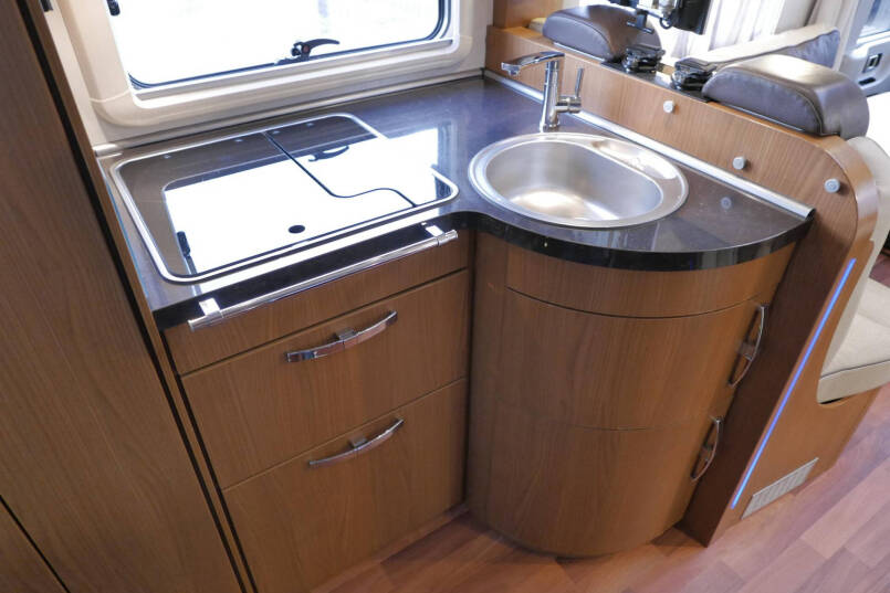 Hymer B 654 SL Lang Star Edition | 3.0 158 pk | Automaat | Airco 36