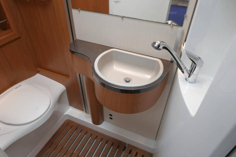 Hymer B 654 SL Lang Star Edition | 3.0 158 pk | Automaat | Airco 44
