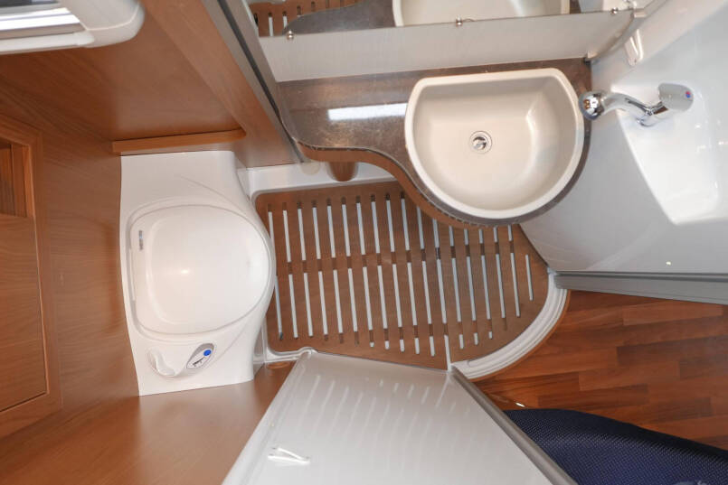 Hymer B 654 SL Lang Star Edition | 3.0 158 pk | Automaat | Airco 46