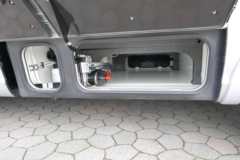 Hymer BML-I 780 MasterLine | Levelsysteem | Lithium | Airco | Enkele bedden 15