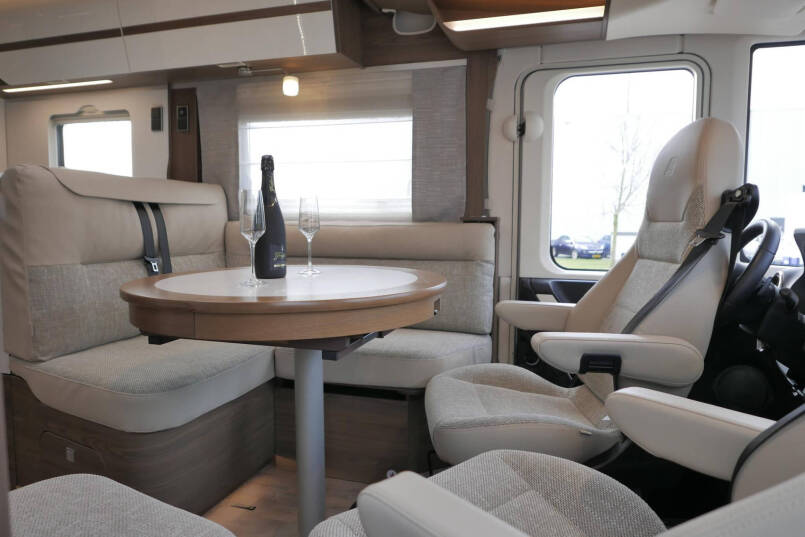 Hymer BML-I 780 MasterLine | Levelsysteem | Lithium | Airco | Enkele bedden 29