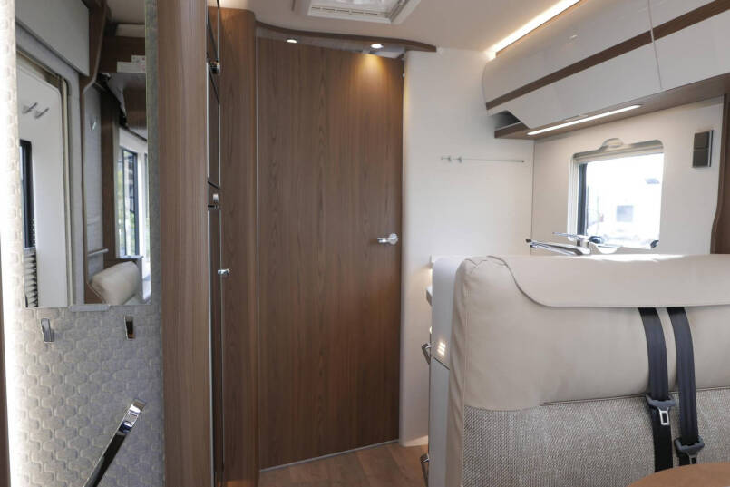 Hymer BML-I 780 MasterLine | Levelsysteem | Lithium | Airco | Enkele bedden 38