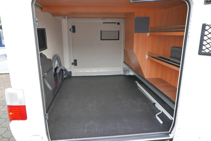 Hymer T 704 SL 180 PK | Automaat | Levelsysteem | Enkele bedden 10