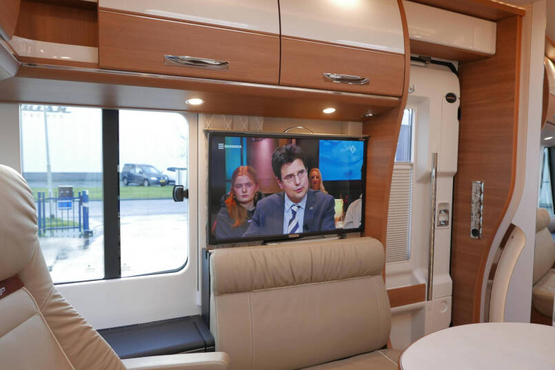 Carthago Chic C-Line 4.9 LE L | Bovenkastjes | Levelsysteem | Lithium | Airco 33