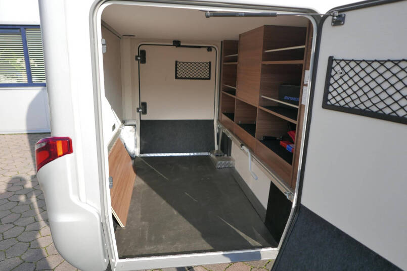 Hymer BMC-I 550 ModernComfort | Mercedes | Bovenkastjes | Dwarsbed | 14