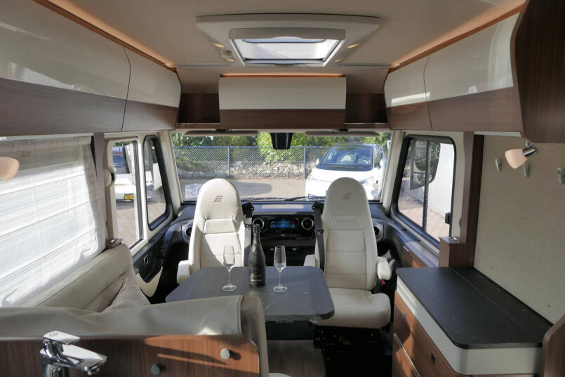 Hymer BMC-I 550 ModernComfort | Mercedes | Bovenkastjes | Dwarsbed | 24