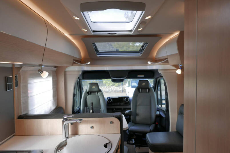 Hymer BMC-T 600 WhiteLine | Mercedes | Levelsysteem | Lithium | Airco 46