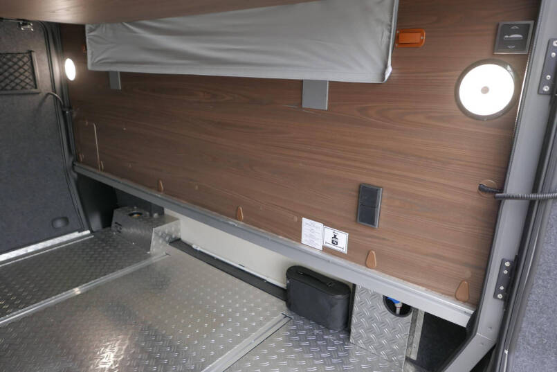 Hymer BML-I 790 MasterLine | Luchtvering | Levelsysteem | Bovenkastjes | 12