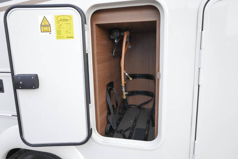 Carthago C-Tourer 143 LE | Mercedes | Enkele bedden | AL-KO maxi | 170 pk 13