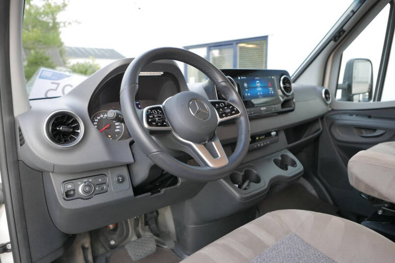 Carthago C-Tourer 143 LE | Mercedes | Enkele bedden | AL-KO maxi | 170 pk 20