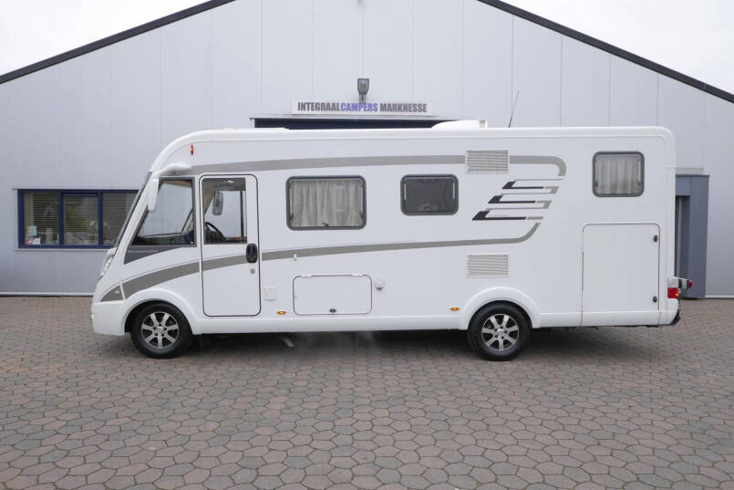 Hymer B 588 | Automaat | Levelsysteem | Enkele bedden | Airco 2