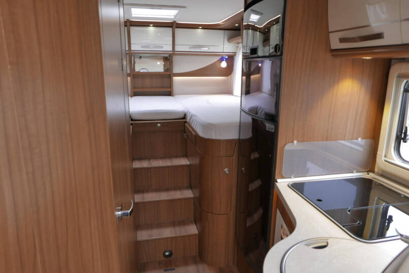 Hymer B 588 | Automaat | Levelsysteem | Enkele bedden | Airco 42