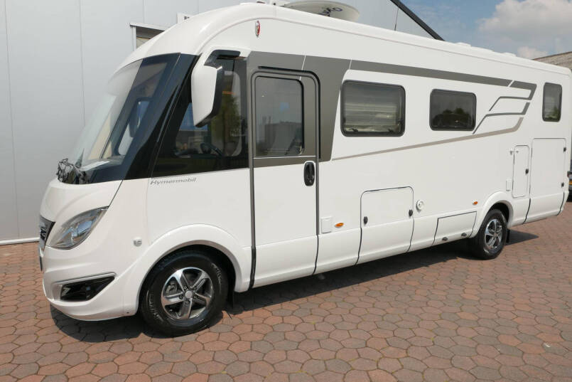 Hymer B 704 SL SupremeLine 180 PK automaat | AL-DE | Enkele bedden 9