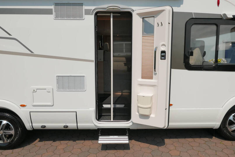 Hymer B 704 SL SupremeLine 180 PK automaat | AL-DE | Enkele bedden 10