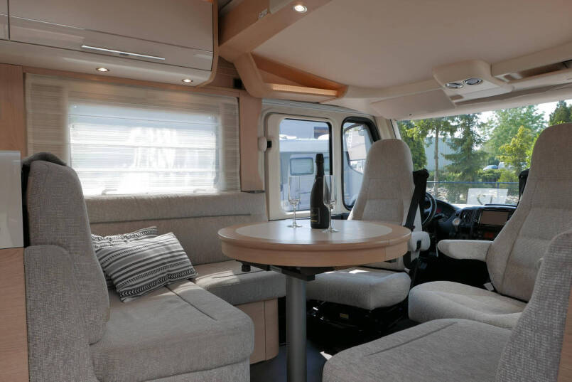 Hymer B 704 SL SupremeLine 180 PK automaat | AL-DE | Enkele bedden 24