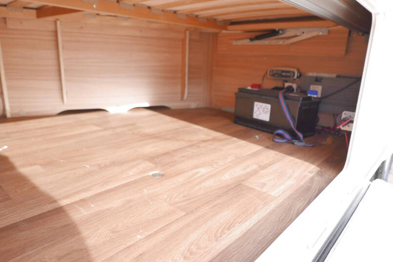 Eriba Nova 485 GL | Frans bed | Movers | Rondzit | Airco | Luifel 17