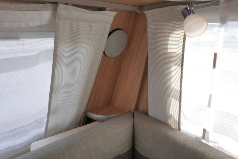 Eriba Nova 485 GL | Frans bed | Movers | Rondzit | Airco | Luifel 23