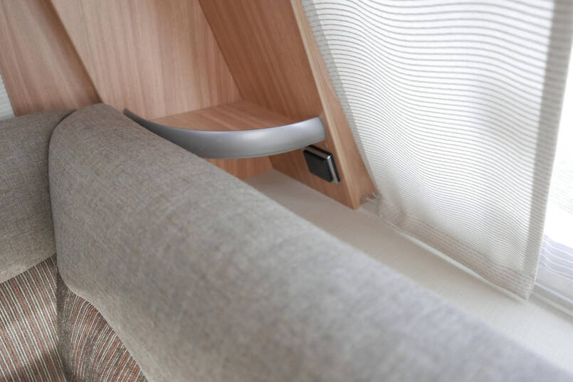Eriba Nova 485 GL | Frans bed | Movers | Rondzit | Airco | Luifel 24