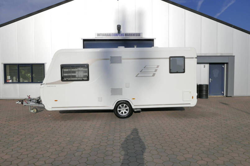 Eriba Nova 485 GL | Frans bed | Movers | Rondzit | Airco | Luifel 2