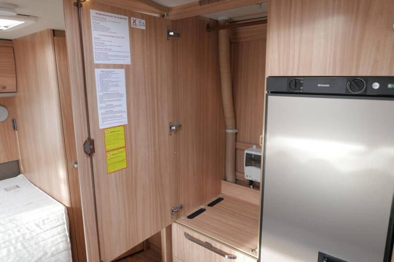 Eriba Nova 485 GL | Frans bed | Movers | Rondzit | Airco | Luifel 31