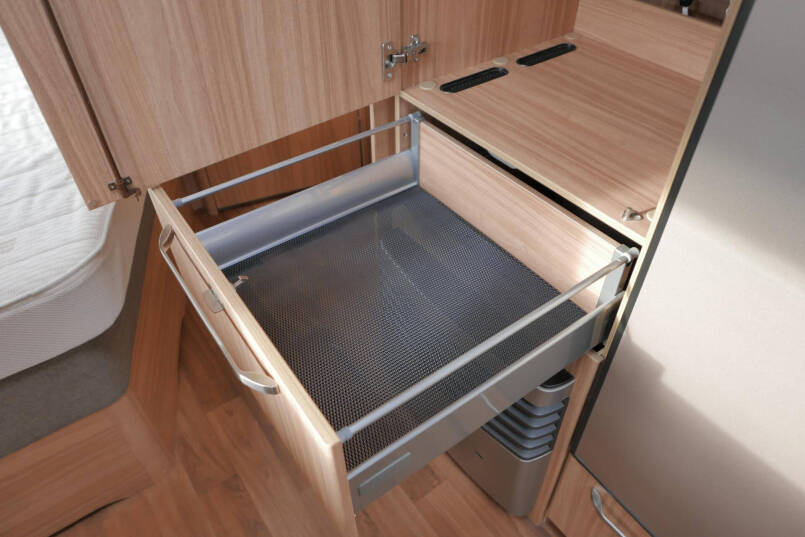 Eriba Nova 485 GL | Frans bed | Movers | Rondzit | Airco | Luifel 32