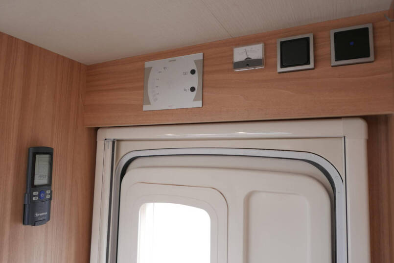 Eriba Nova 485 GL | Frans bed | Movers | Rondzit | Airco | Luifel 34