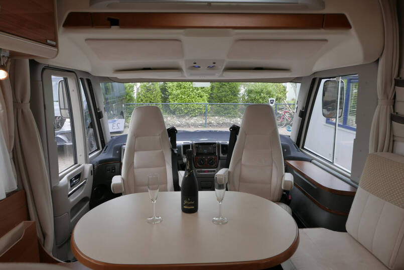 Hymer B 674 SL Elegance | 3.0 Automaat | Enkele bedden | Luchtvering 28