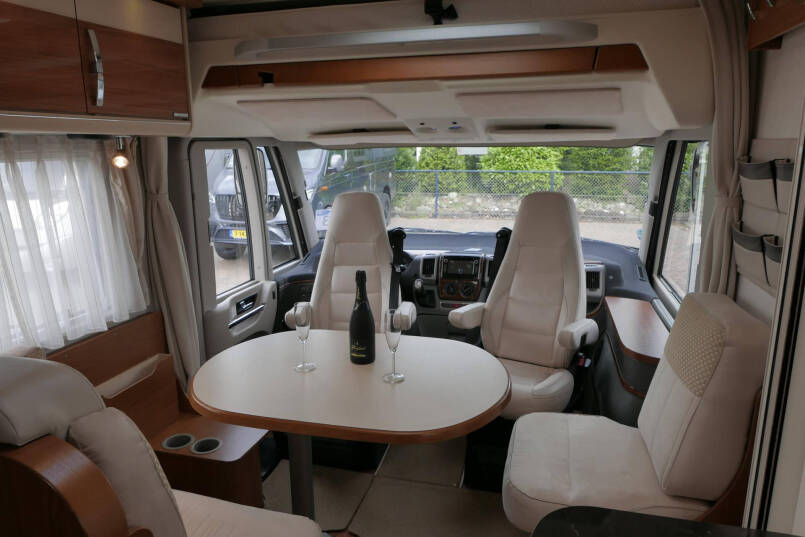 Hymer B 674 SL Elegance | 3.0 Automaat | Enkele bedden | Luchtvering 29