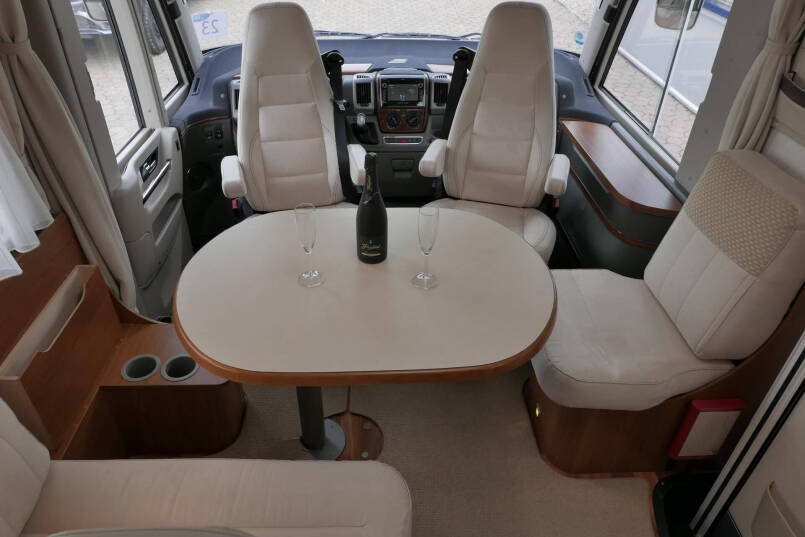 Hymer B 674 SL Elegance | 3.0 Automaat | Enkele bedden | Luchtvering 34