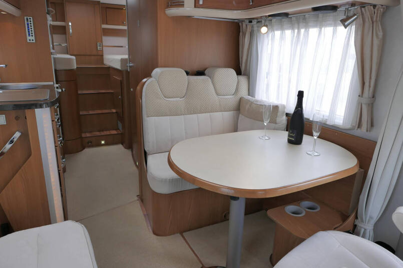 Hymer B 674 SL Elegance | 3.0 Automaat | Enkele bedden | Luchtvering 37