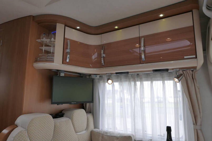 Hymer B 674 SL Elegance | 3.0 Automaat | Enkele bedden | Luchtvering 41