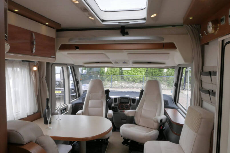 Hymer B 674 SL Elegance | 3.0 Automaat | Enkele bedden | Luchtvering 61
