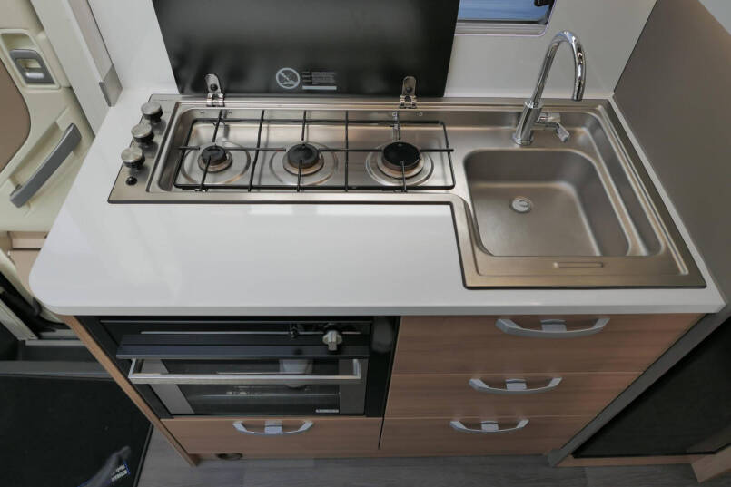 Adria Coral plus 600 SL | Enkele bedden | Lithium | Zonnepaneel | Fietsendrager 34