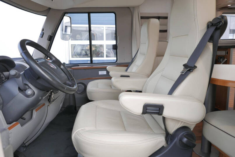Hymer B 674 SL Elegance | 3.0 Automaat | Luchtvering | Levelsysteem | AL-DE 21