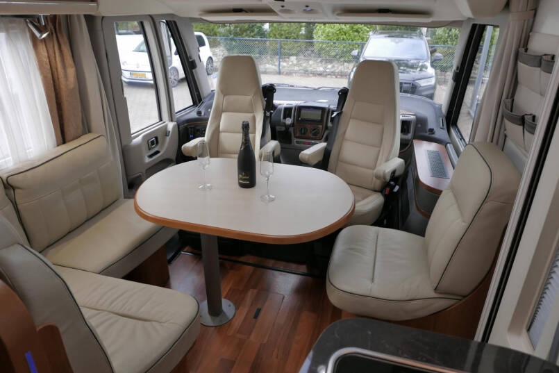 Hymer B 674 SL Elegance | 3.0 Automaat | Luchtvering | Levelsysteem | AL-DE 27