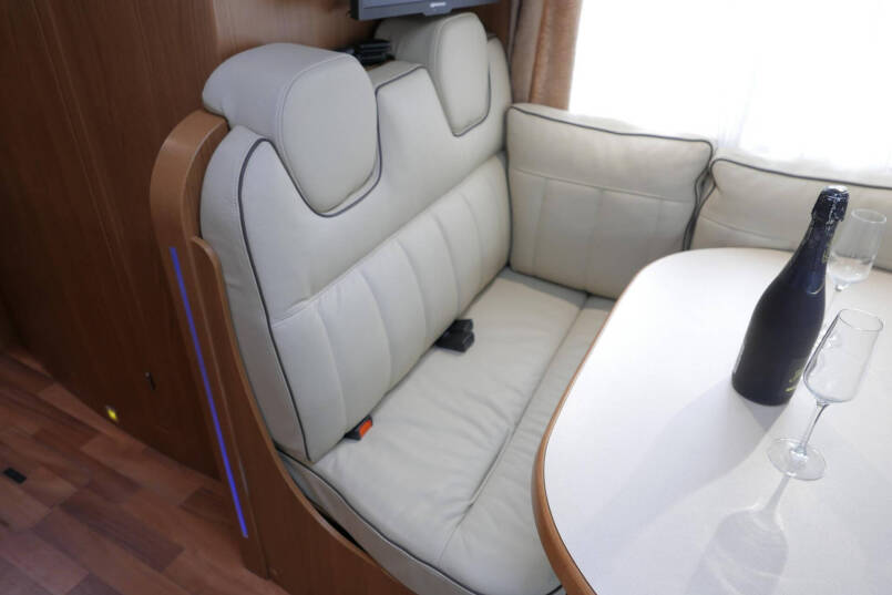 Hymer B 674 SL Elegance | 3.0 Automaat | Luchtvering | Levelsysteem | AL-DE 32