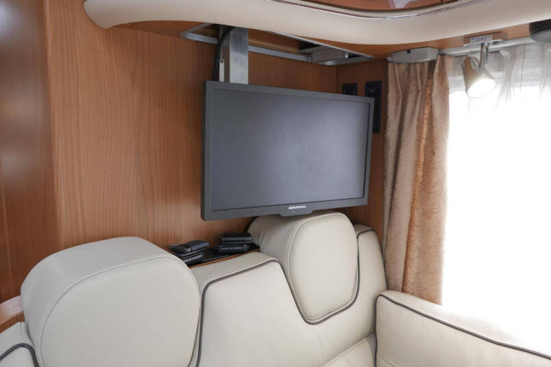 Hymer B 674 SL Elegance | 3.0 Automaat | Luchtvering | Levelsysteem | AL-DE 35