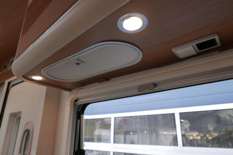 Hymer B 674 SL Elegance | 3.0 Automaat | Luchtvering | Levelsysteem | AL-DE 43